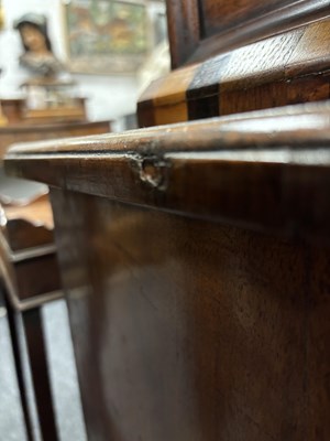 Lot 1302 - A GEORGE I HERRING-BANDED AND FIGURED WALNUT DRESSING CHEST