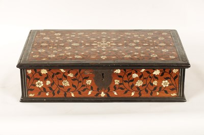 Lot 226 - AN EARLY 18TH CENTURY ANGLO PORTUGUESE EBONY BANDED AND IVORY INLAID CAMPHOR WOOD LINED FITTED BOX