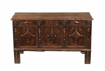 Lot 1255 - A 17TH CENTURY JOINED OAK COFFER