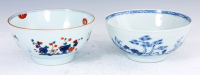 Lot 199 - TWO EARLY 19TH CENTURY CHINESE BOWLS with...