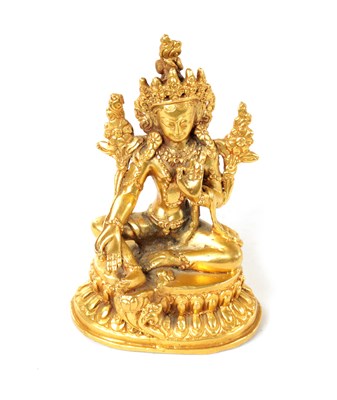 Lot 315 - AN ANTIQUE GILT BRONZE TIBETAN SCULPTURE OF A SEATED BUDDHA