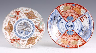 Lot 204 - A LATE 19TH CENTURY IMARI SHALLOW DISH with...