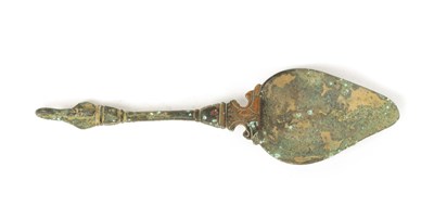 Lot 204 - AN EARLY MIDDLE-EASTERN DECORATED BRONZE SWAN HEAD SPOON