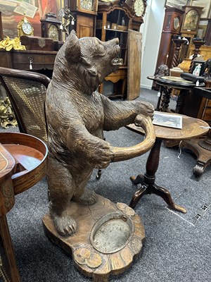 Lot 1145 - A GOOD 19TH CENTURY CARVED LINDEN WOOD BLACK FOREST BEAR STICK STAND OF UNUSUALLY LARGE SIZE