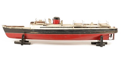 Lot 869 - A 20TH CENTURY WOOD MODEL OF A STEAM LINER NAMED KING ORRY, DOUGLAS