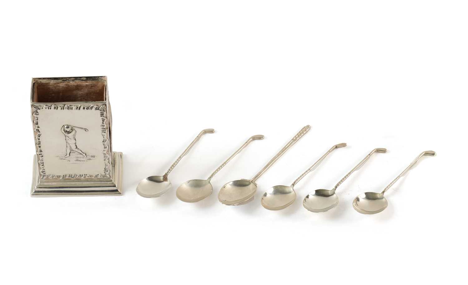 Lot 235 - OF GOLFING INTEREST - AN EARLY 20TH CENTURY OVERSIZED SILVER MATCH BOX HOLDER