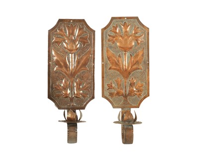 Lot 559 - A MATCHED PAIR OF ARTS AND CRAFTS COPPER WALL SCONCES