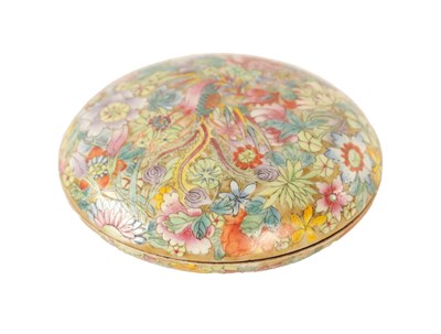 Lot 112 - A 19TH CENTURY CHINESE FAMILLE ROSE MILLEFIORI PORCELAIN BOX