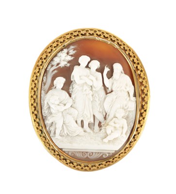 Lot 370 - AN 18TH CENTURY CARVED CAMEO BROOCH 18CT GOLD