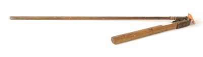 Lot 669 - AN EARLY 20TH CENTURY FLAIL