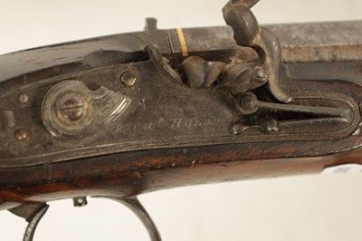 Lot 454 - RICHARD HOLLIS, LONDON. A GOOD PAIR OF EARLY 19TH CENTURY OFFICERS FLINTLOCK PISTOLS