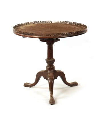 Lot 1240 - AN UNUSAL GEORGE III TILT TOP MAHOGANY CHIPPENDALE STYLE TILT-TOP TRIPOD TABLE