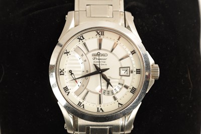 Lot 267 - A GENTLEMAN’S STEEL SEIKO PREMIER KINETIC DIRECT DRIVE WRISTWATCH