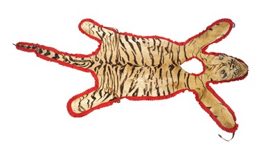 Lot 195 - TIGER PELT