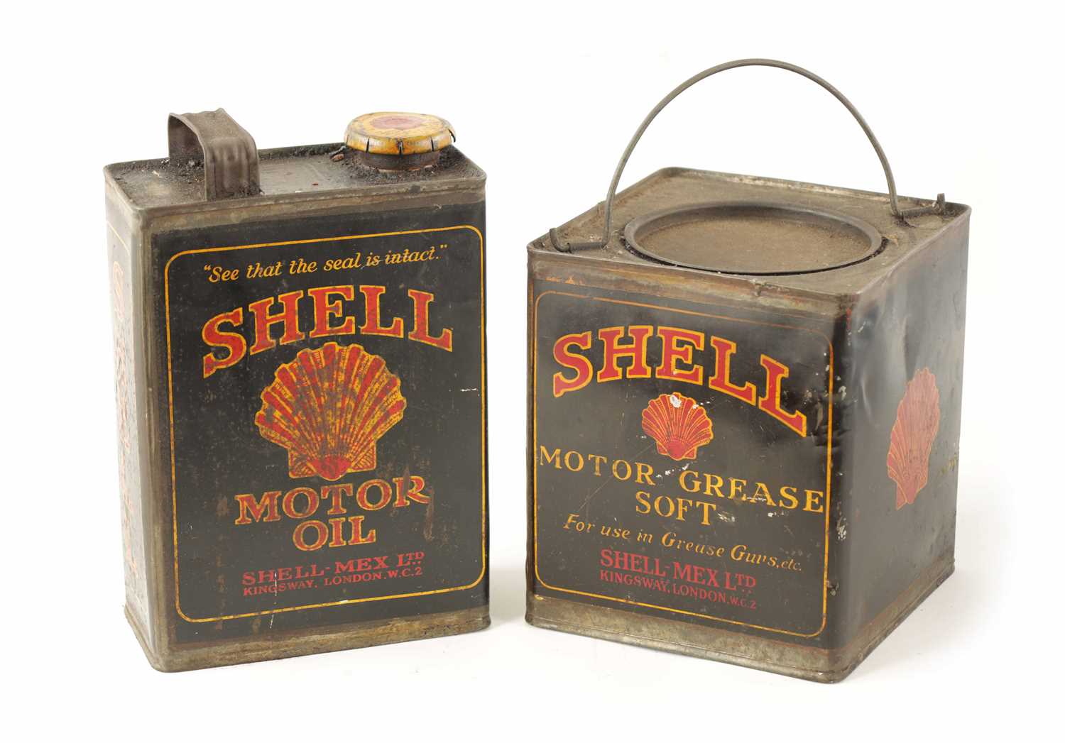 Can Shell Lot 17 - AN EARLY SHELL MOTOR GREASE CAN AND MOTOR OIL