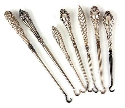 Lot 287 - A COLLECTION OF SEVEN SMALL EDWARDIAN STERLING...