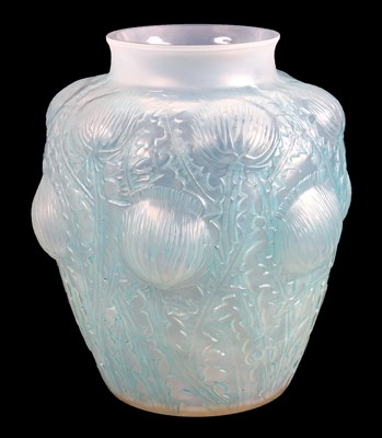 Lot 30 - R. LALIQUE NO. 979 AN OPALESENT AND BLUE GLASS...