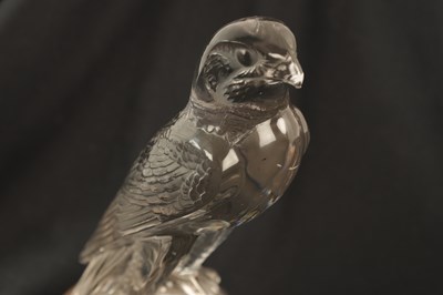 Lot 4 - A RENE LALIQUE 'FAUCON' CLEAR AND FROSTED GLASS CAR MASCOT