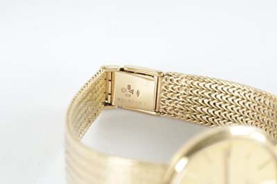 Lot A 9CT GOLD OMEGA CONSTELLATION GENTLEMAN'S QUARTZ WRISTWATCH ON A MILANESE STYLE BRACELET WITH LADDER CLASP
