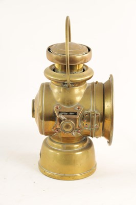 Lot 28 - A BRASS LUCAS 721 'KING OF THE ROAD' OIL SIDE LAMP