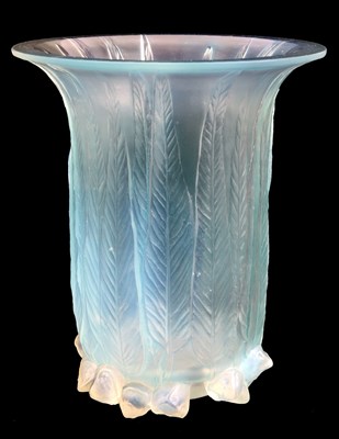 Lot 31 - A LALIQUE EUCALYPTUS OPALESCENT BLUE STAINED...