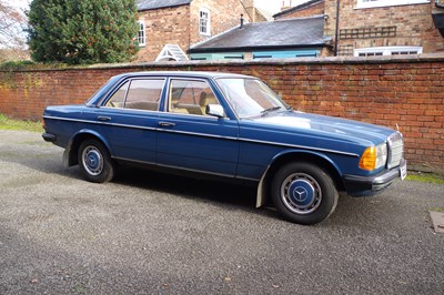 Lot 106 - A 1981 MERCEDES 200 IN LABRADOR BLUE