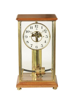 Lot 239 - AN EARLY 20TH CENTURY FRENCH BULLE ELECTRIC CLOCK