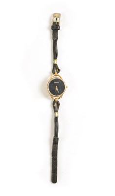 Lot 93 - A LADIES GUCCI WATCH