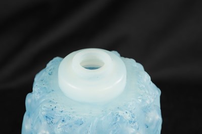 Lot 16 - A RENE LALIQUE OPALESCENT BLUE STAINED 'SIRENES' BRULE PARFUMS FROSTED PERFUME BURNER