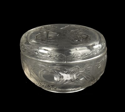 Lot 21 - A RENE LALIQUE CLEAR AND GREY STAINED SMALL GLASS POWDER BOX 'L'ORIGAN'