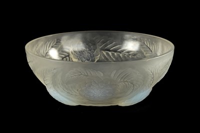 Lot 24 - AN R. LALIQUE CLEAR, FROSTED AND OPALESCENT 'DAHLIAS NO. 1' CIRCULAR GLASS  BOWL