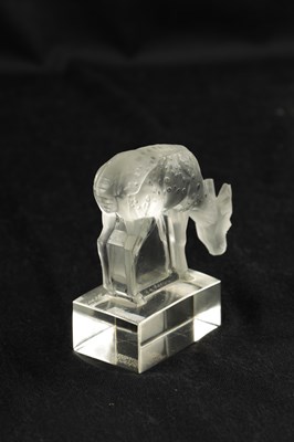Lot 26 - A LALIQUE CLEAR GLASS PAPERWEIGHT OF A DEER