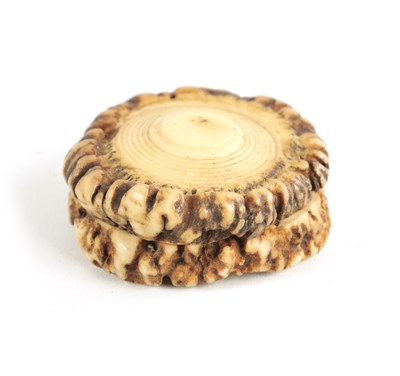 Lot 178 - A 19TH CENTURY ANTLER SNUFF BOX