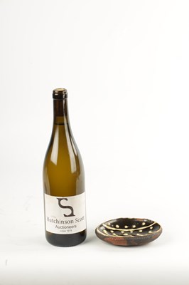 Lot 44 - A SMALL 19TH CENTURY SLIPWARE DISH