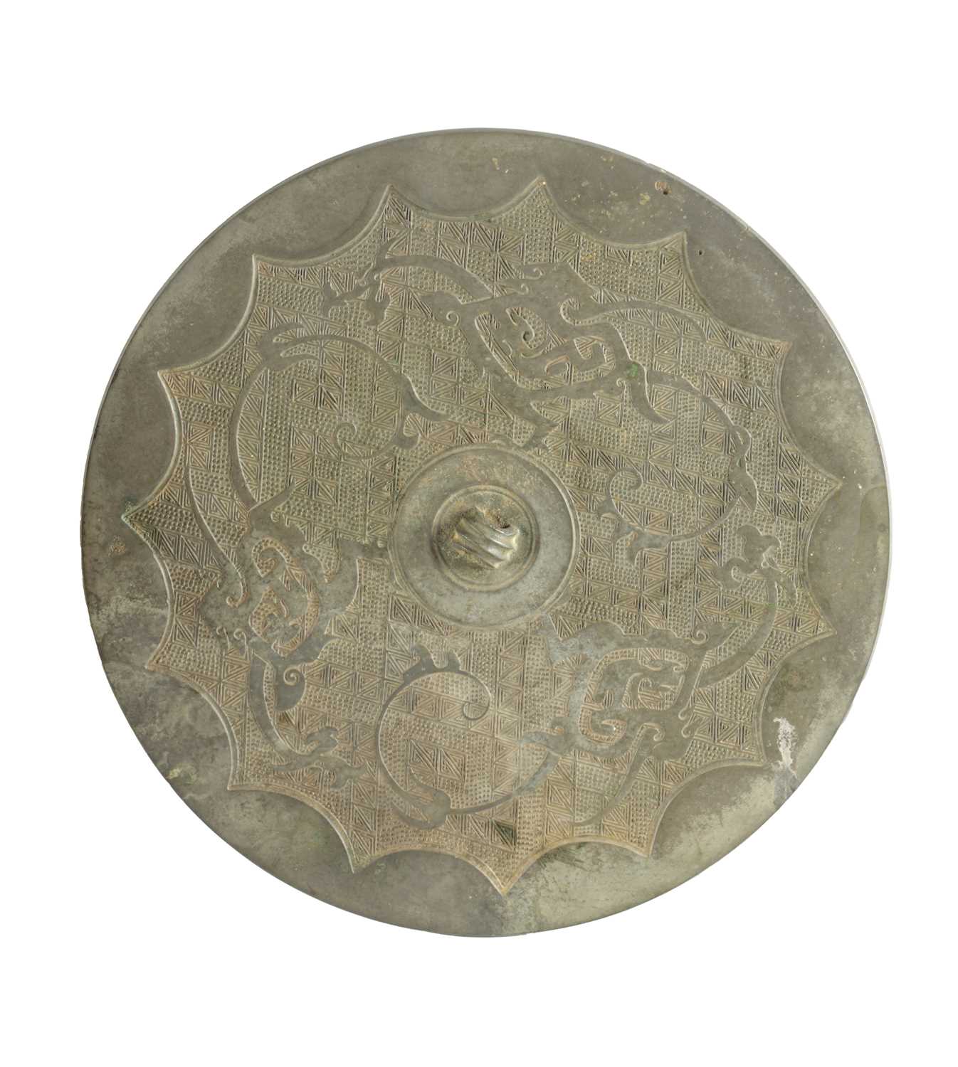 Lot 177 - A FINELY CAST WARRING STATES (475-221 BC) TYPE CIRCULAR BRONZE MIRROR