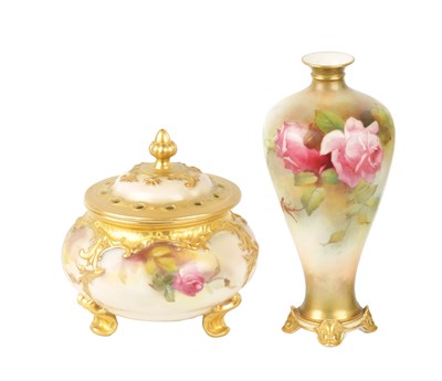 Lot 42 - TWO PIECES OF ROYAL WORCESTER DECORATED WITH ROSES