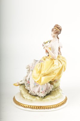 Lot 34 - A FINE GLAZED PORCELAIN CAPODIMONTE FIGURE GROUP