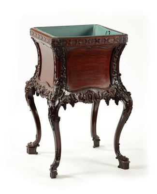 Lot 966 - A 19TH CENTURY CHIPPENDALE STYLE MAHOGANY JARDINIERE STAND