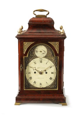 Lot 793 - THOMAS LOZANO, EN LONDRES. A GEORGE III BELL-TOP FIGURED MAHOGANY VERGE BRACKET CLOCK