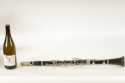 Lot 534 - A CASED BOOSEY & HAWKES CLARINET "77"