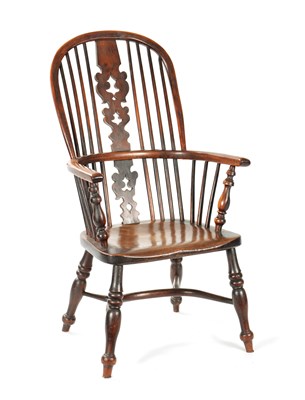 Lot 996 - AN EARLY 19TH CENTURY NOTTINGHAMSHIRE YEW-WOOD HIGH BACK WINDSOR CHAIR