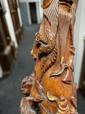 Lot 92 - AN EARLY 20TH CENTURY CHINESE CARVED ROOT WOOD WALKING STICK