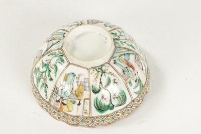 Lot 162 - A 19TH CENTURY FAMILLE VERTE CHINESE SCALLOPED EDGE BOWL