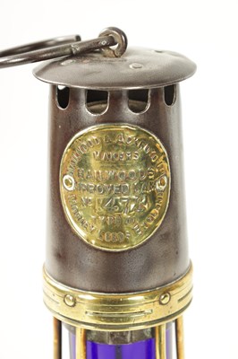 Lot 425 - A HAILWOOD & ACKROYD BRASS AND STEEL MINER'S LAMP NO 471