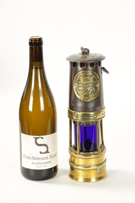 Lot 425 - A HAILWOOD & ACKROYD BRASS AND STEEL MINER'S LAMP NO 471