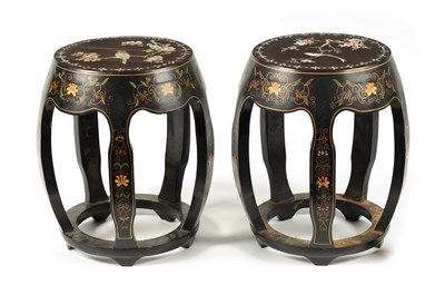 Lot 163 - A PAIR OF LATE 19TH CENTURY CHINESE LACQUERWORK AND MOTHER OF PEARL INLAID GARDEN SEATS