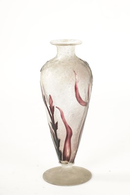 Lot 2 - AN EARLY 20TH CENTURY DAUM NANCY SHOULDERED TAPERING CAMEO AND WHEEL-CARVED FROSTED GLASS VASE