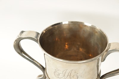 Lot 293 - A GEORGE III SILVER LOVING CUP