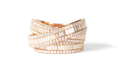 Lot 179 - AN 18CT ROSE GOLD AND DIAMOND SET TRIPLE BAND RING