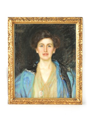 Lot 598 - A 19TH CENTURY PASTEL DRAWING BUST PORTRAIT OF YOUNG LADY